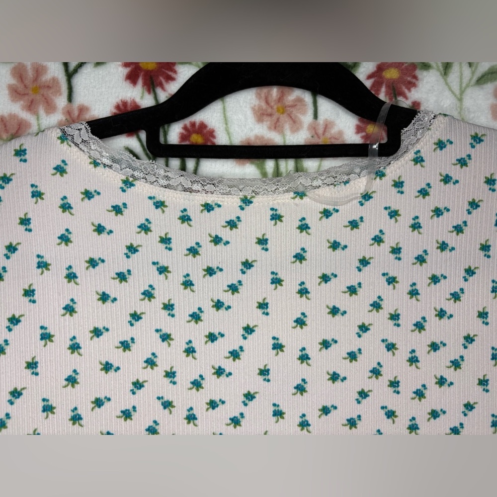 Free Kisses Pink Scoop Neck Top with Green Floral Print - Picture 3 of 3